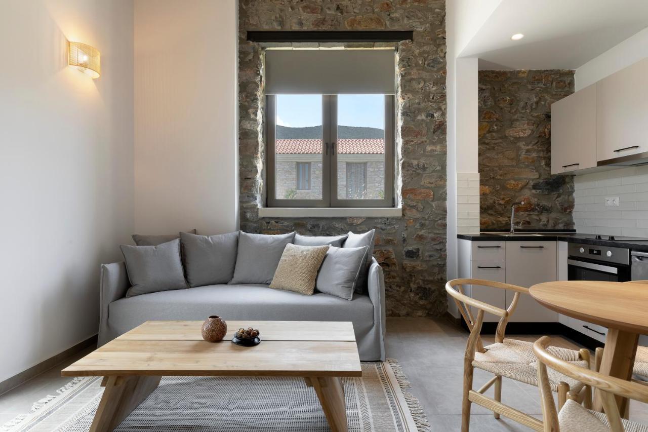 Lichnos Luxury Suites Sourpi Extérieur photo