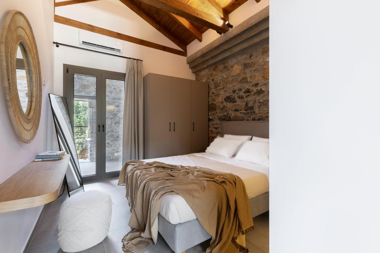 Lichnos Luxury Suites Sourpi Extérieur photo