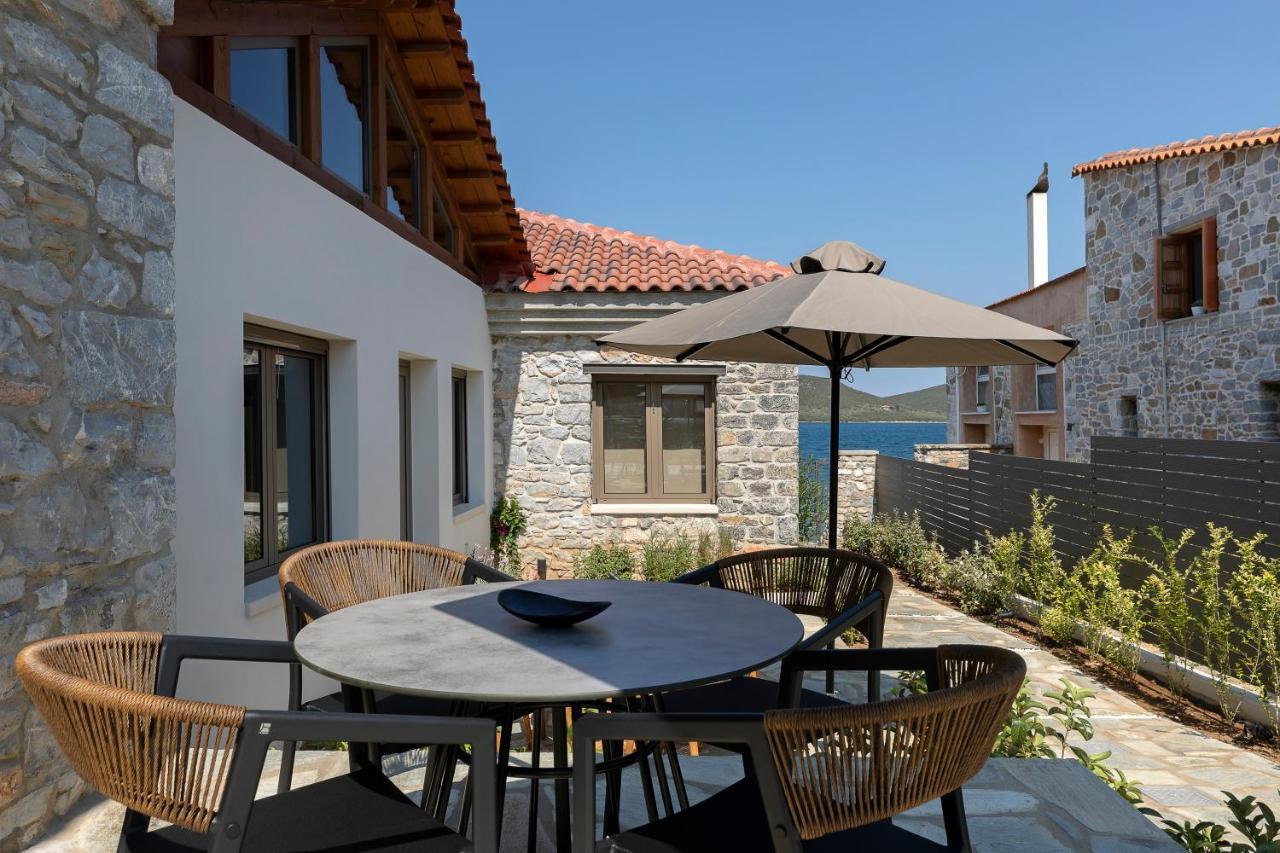 Lichnos Luxury Suites Sourpi Extérieur photo
