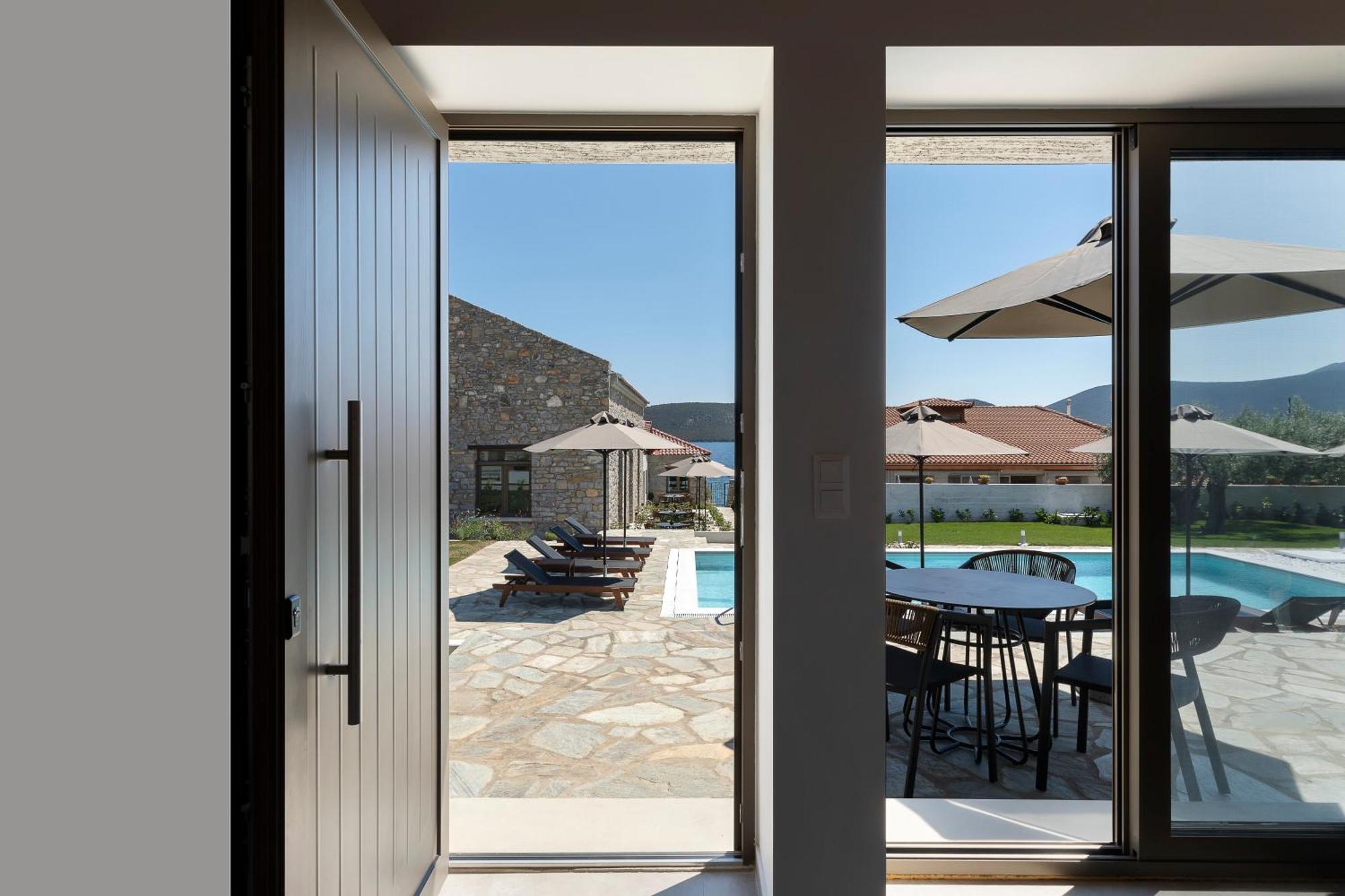 Lichnos Luxury Suites Sourpi Extérieur photo
