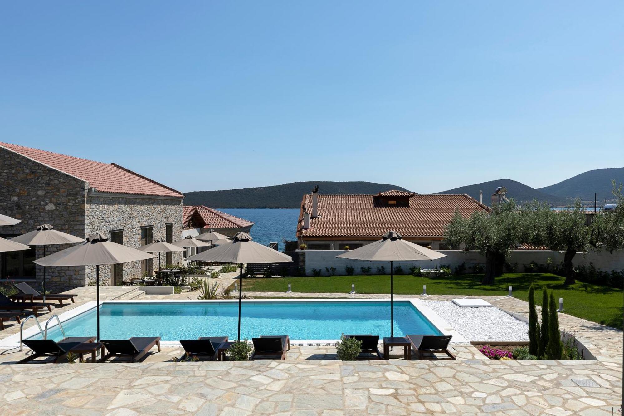 Lichnos Luxury Suites Sourpi Extérieur photo