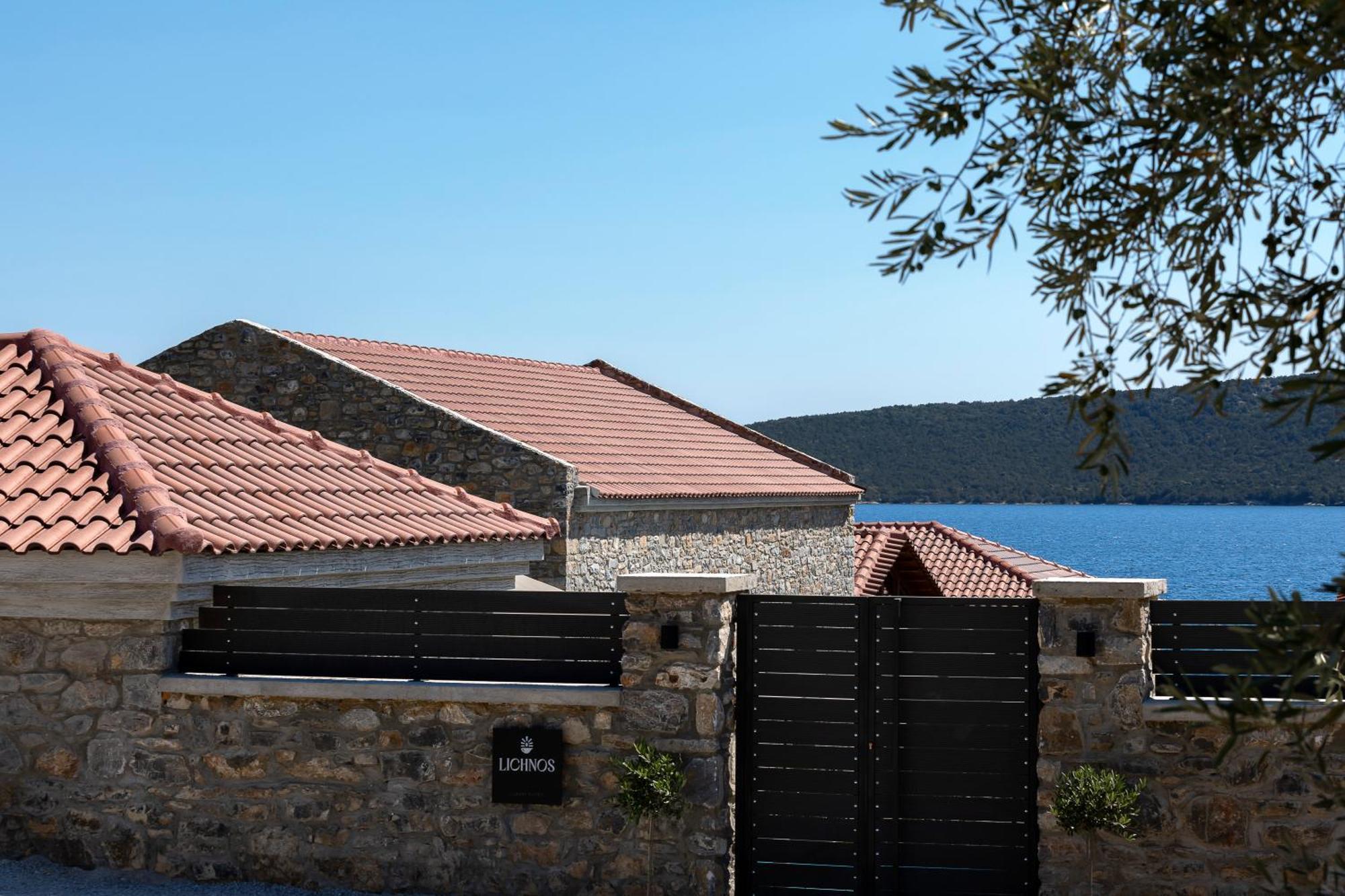 Lichnos Luxury Suites Sourpi Extérieur photo